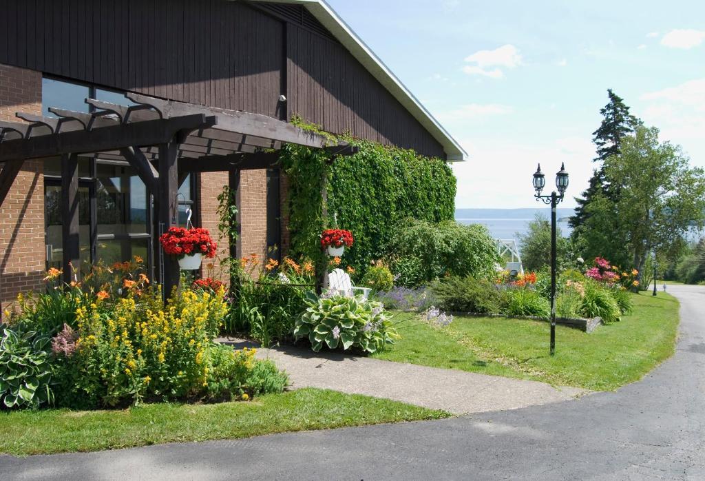 Silver Dart Lodge Baddeck